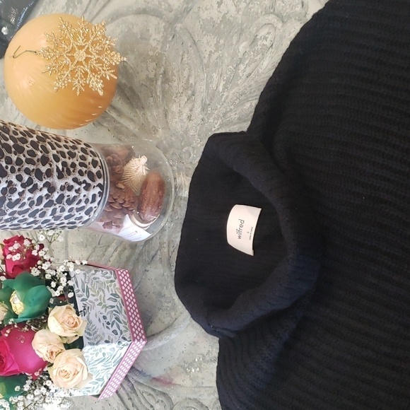 Aritzia WILFRED WAFFLE KNIT OVERSIZED CHUNKY MERINO WOOL SWEATER - Picture 2 of 7